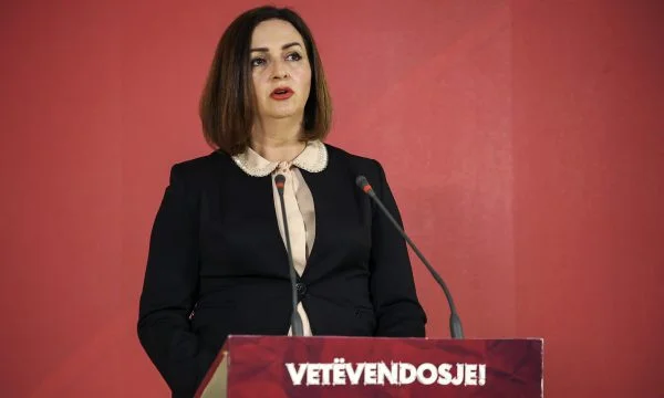 ​Nagavci publikon nënshkrimet e Listës Serbe: Për çdo vendim Qeveria Hoti duhet ta pyesë Serbinë