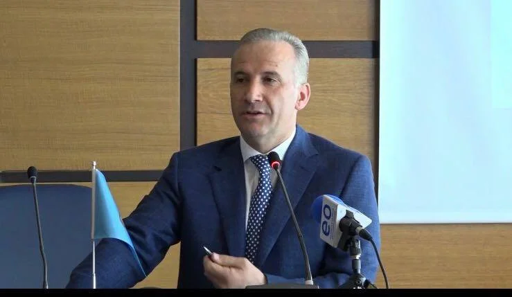 Pacolli: Çerdhet dhe kopshtet në Prishtinë po dezinfektohen, nesër do të jenë të gatshme