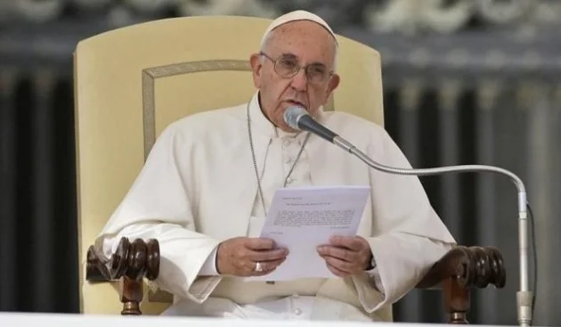 Papa Françesku: Pandemia duhet të zgjojë dëshirën për të shërbyer