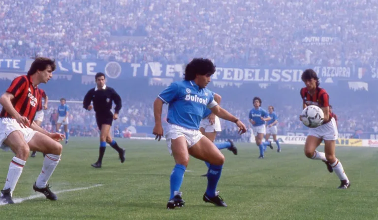 Pjesë nga momentet më spektakolare të Maradonës, shihni magjinë e tij në fushë