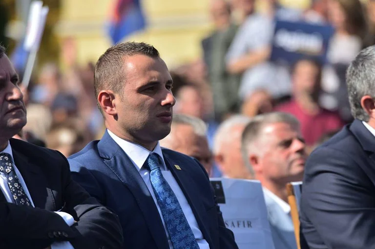 Rinia e LDK-së distancohen nga peticioni pro Osmanit: Jemi me Isa Mustafën dhe Avdullah Hotin