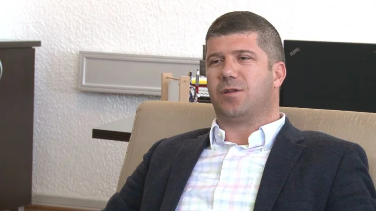 Njazi Thaçi: I shokuar me amaterizimin e bordit të përkohshëm të KEK-ut