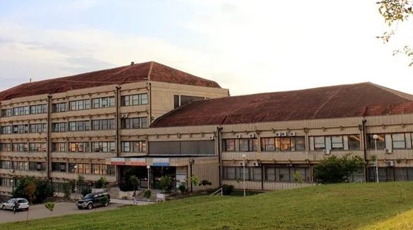 Studentët e Fakultetit Teknik paralajmërojnë protestë, shkak bursat studentore