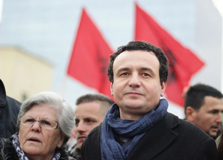 Demokracia në rrezik: Albin Kurti nuk pranon vendimin e Gjykatës Kushetetuese