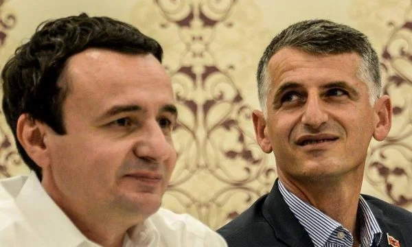 Hysen Durmishi i VV: Ju që po rreshtoheni pas Thaçit s’dihet ku do të përfundoni