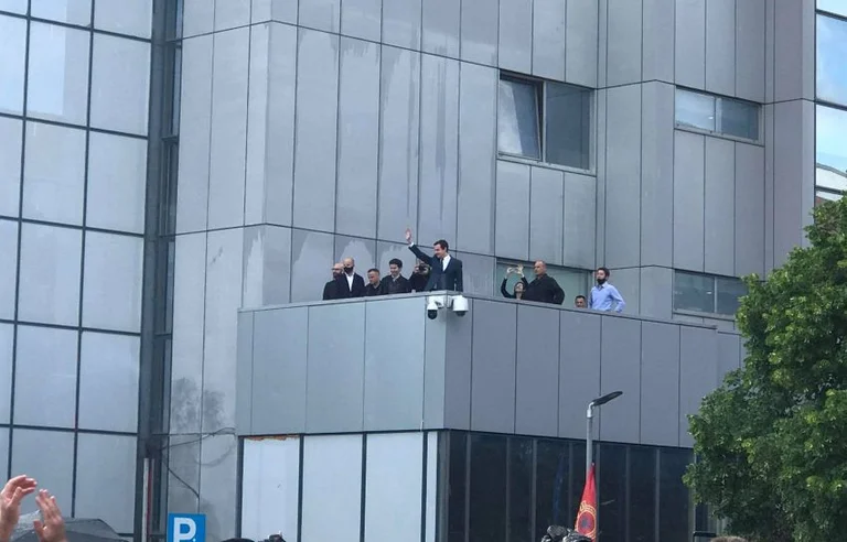 Teutë Rrusta e PSD-së analizon paraqitjen e Kurtit: Kjo do të zgjasë vetëm edhe ndonjë ditë