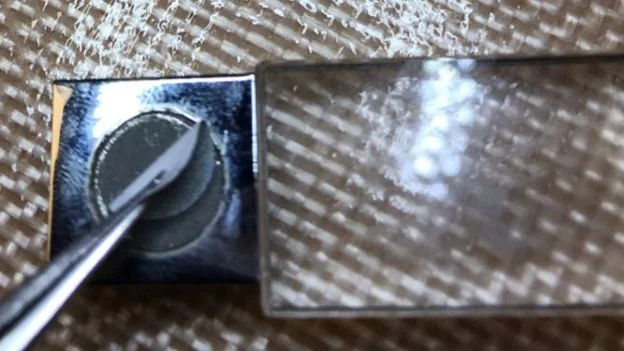 Britanikët blejnë USB mbi 300 euro për t’u mbrojtur nga 5G-ja