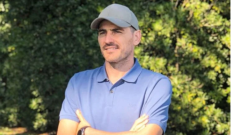Iker Casillas surprizon gazetarin shqiptar, i riposton në Instagram videon e djalit