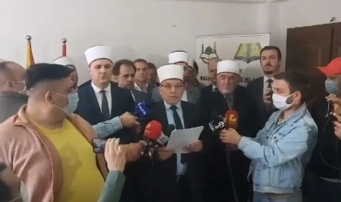 Pas skandalit, shkarkohet nga pozita e kryemyftiut të Maqedonisë, Sulejman Rexhepi