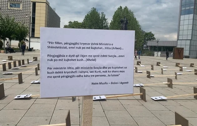 Fjalimi i babait të Agon Musliut “pushton” sheshin, kërkohet drejtësi për vdekjen 26-vjeçarit