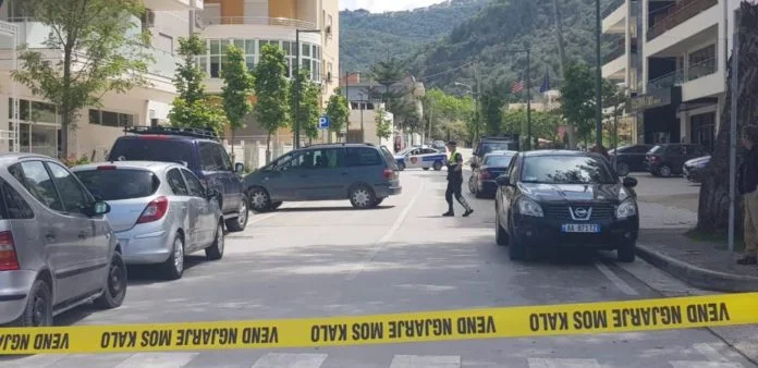 Albanie : Il est poignardé par 22 ans, qui aurait été abattu par sa petite amie.