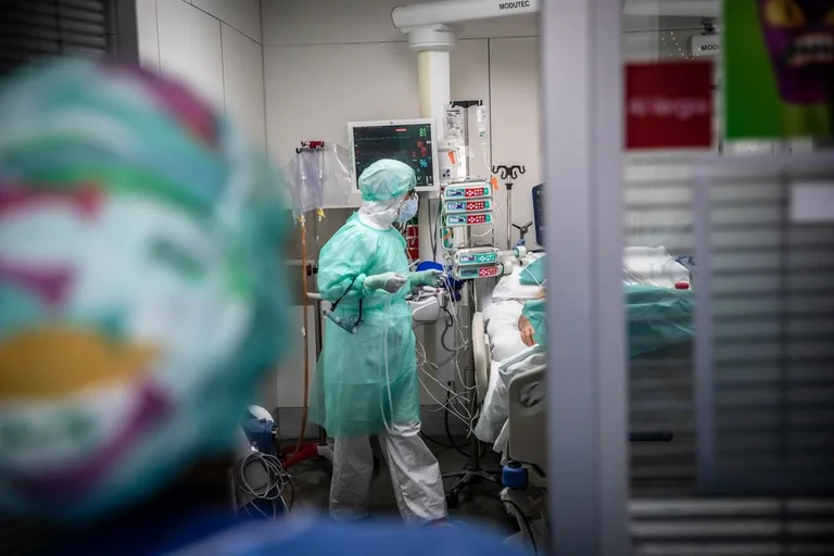 La tasa de mortalidad de España es de 2.000 menos que el Coronavirus después de una revisión de los datos