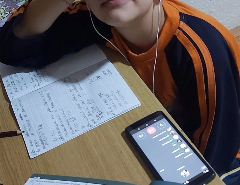 Online Teaching: A student swims at 1 in his physical education class