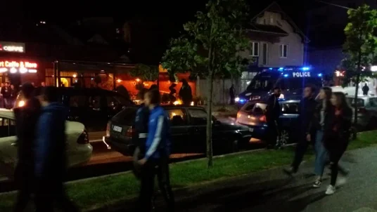 Young people gather in front of locals in Kacanic, intervenate Special Unit