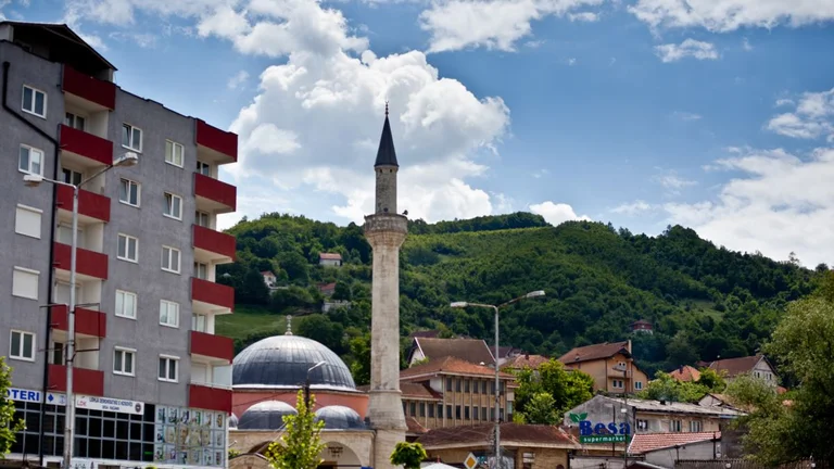Police will take steps for 30 people from Kachanic who pardoned Bayram's prayer at the mosque