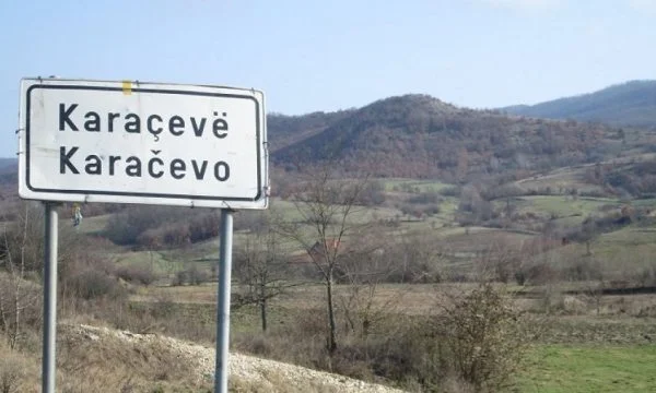 Les résidents de Karacheva se plaignent que l'amour serbe entre toujours sur le territoire du Kosovo