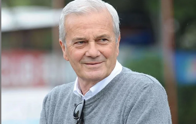 La star albanaise se voue à la mort de l'ancien entraîneur Inter