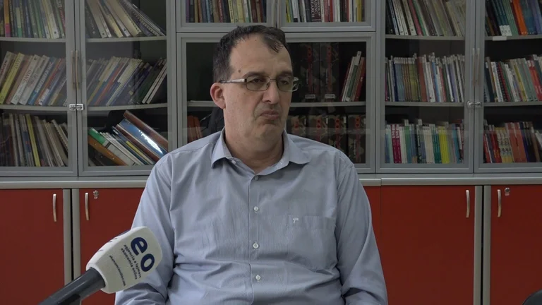 Education expert: It's still early to talk about opening schools.