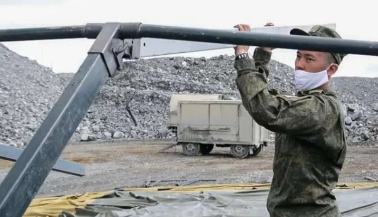 La mina de oro de Rusia es golpeada por coronaria, el ejército interviene