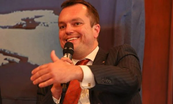 Profesori slloven i gjeopolitikës: BE-ja u gabua me Borellin dhe Lajçakun, çështjen e Kosovës e zgjidh SHBA-ja