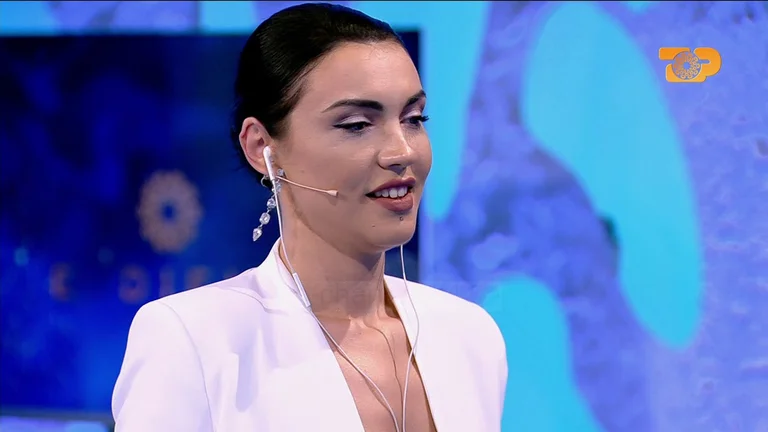 Albanian sports journalist explodes with provocative photos