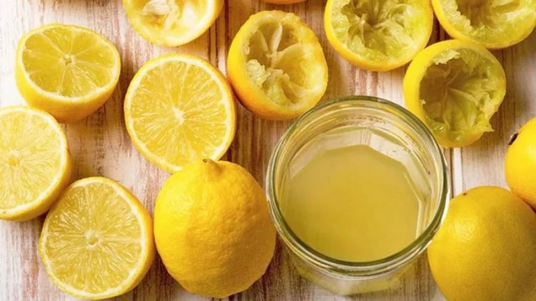 Trattamento con 12 limoni e capelli per la salute digestiva e dello stomaco