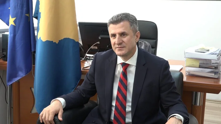Sospechoso de abuso, ejecución de pagos pospuesto por Paco Emergency
