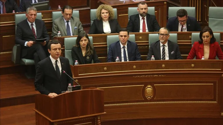 Pse serbët pranuan të futen në Qeverinë Kurti?