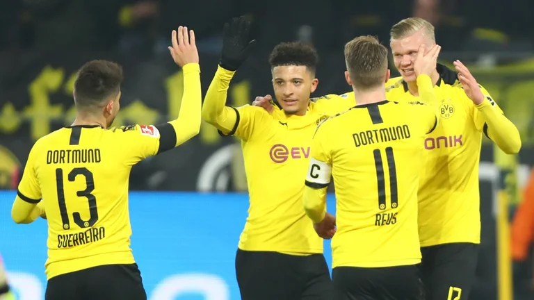 Dortmund consigue el gran tiro en la lucha por el título: Team Superstar Hurts