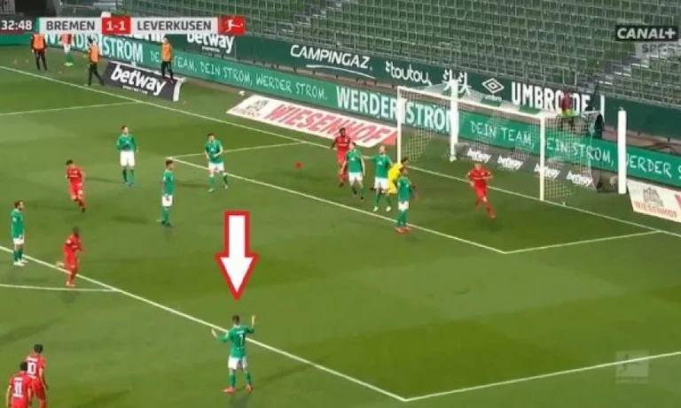 Leverkusen does it to Werder Bremaine, that's not loving Rasica at all. See how he reacted after second goal.