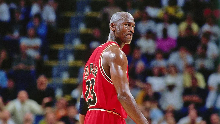 Michael Jordan imposta un altro record, $560 mila per un paio di sneakers