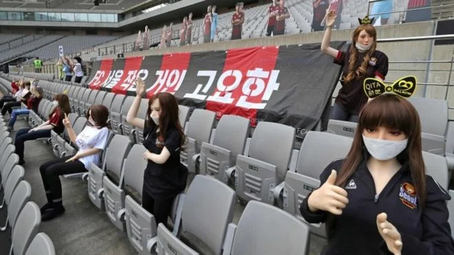 The Korean team used sex dolls to replace fans, forced to apologize