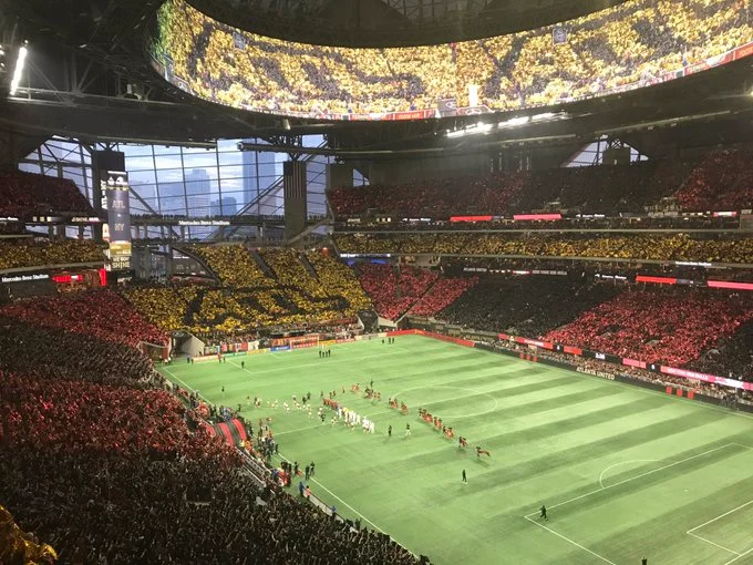 Los fans podrían regresar a los estadios en julio