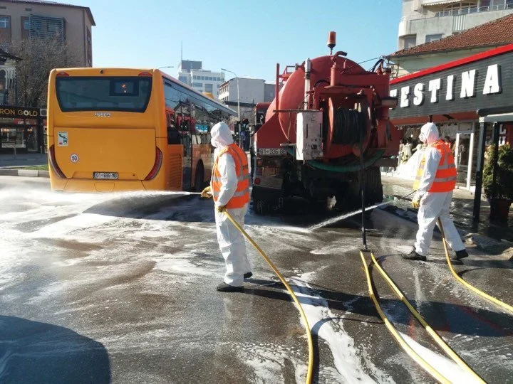 O B SCHOUS: The spray of disinfectant roads is dangerous and inefficient in the fight against the Coronobrus