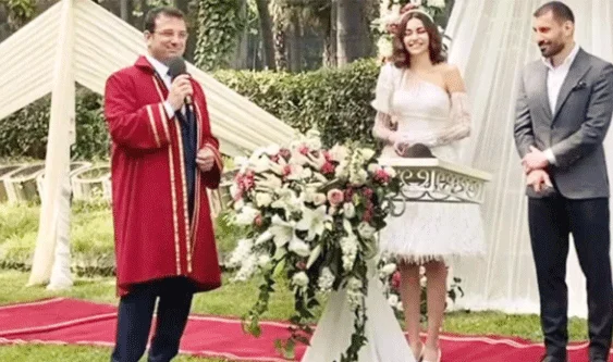 Galatasarays Fußballer weigert sich, die Ehe zu verschieben, nimmt Hochzeiten in pandemischer Zeit