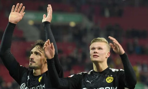 Hummels: Unë po e mësoj Haalandin si të shënojë