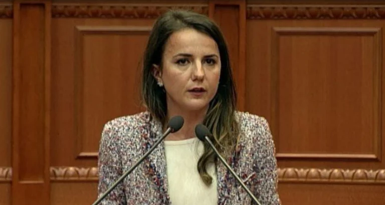 Rudina Hajdari fired from Democratic Group chairmanial position