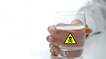 Decrease mineral water drinking: More damage than benefits!