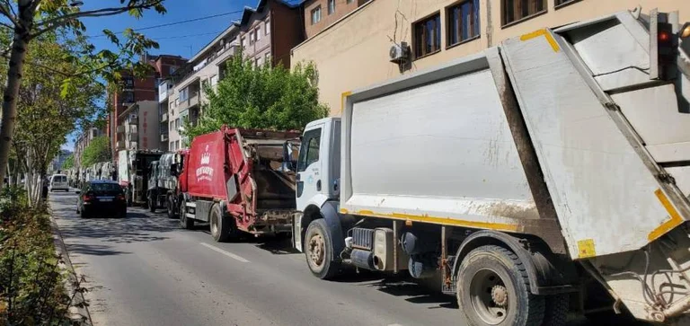Supervisione dell'azienda “Autocarri a Pristina