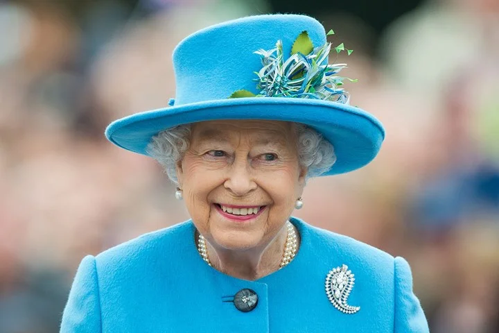 Non vediamo mai più la regina Elisabetta in pubblico?