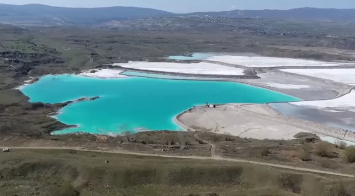 Interesting lake in Fushe-Kosovo: Colored like the Maldive Sea
