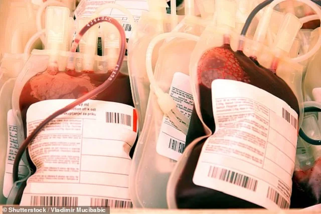 La donación de sangre continúa, Transfusion Center trabaja en la parte posterior