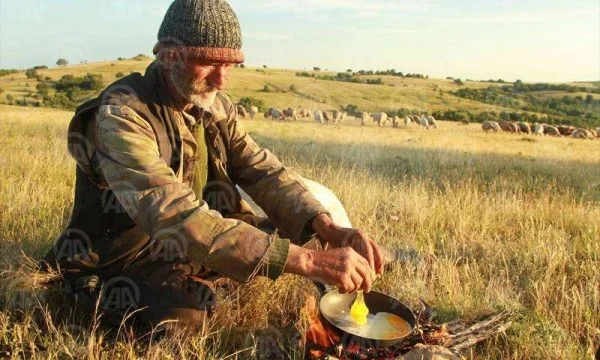 The touching account of the shepherd waiting for the Iftar and the eye for his sheep