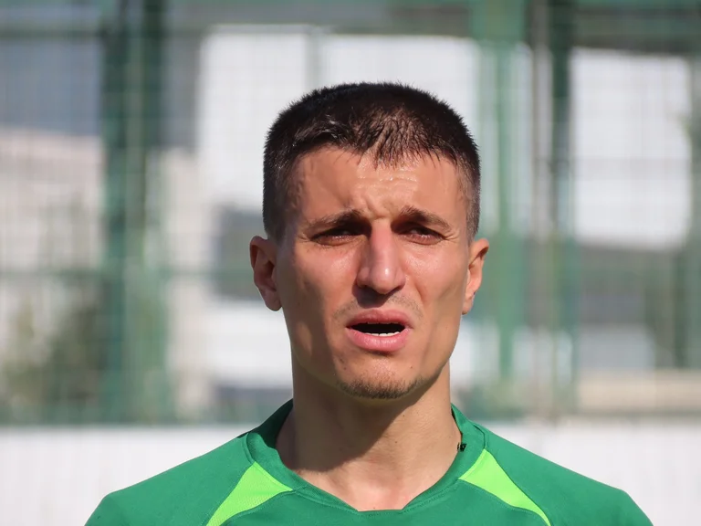 Il calciatore turco uccide il figlio di cinque anni con i cuscini: non l'ho mai amata.