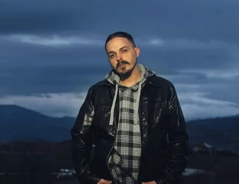 Reperi Abbi pubblica la canzone Take Over