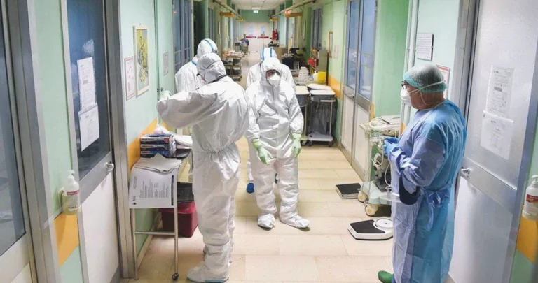 Selbst infiziert von Gjilan Privatkrankenhausmitarbeiter in Pristina