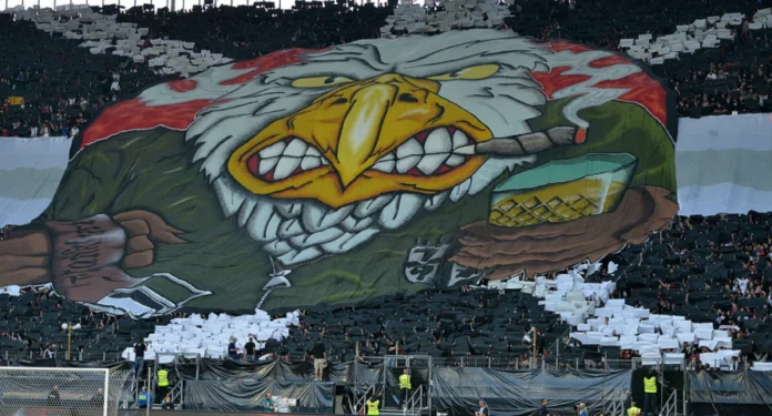 Der deutsche Verein hat einen Anruf für Fans: Nicht kommen zum Stadion.