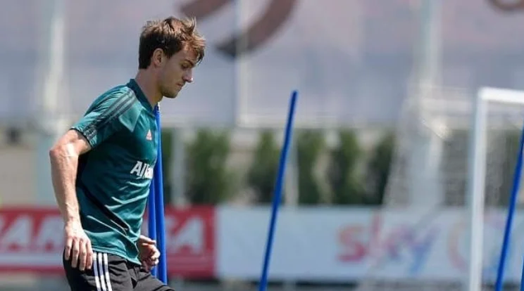 The first gamer to be infected with the Coronavirus returns to excited training: Enough ball to be happy