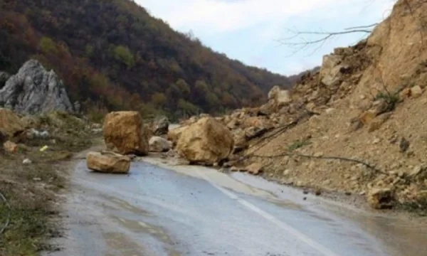 Morgen schließt diese Straße in Kosovo für den Verkehr