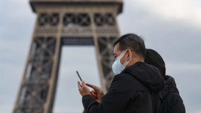 Francia si prepara a uscire dall'isolamento